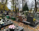 Jak znaleźć grób w Łodzi? Wyszukiwarki i praktyczne wskazówki