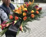 Co zamiast wieńca pogrzebowego? Wybierz trwałą pamięć